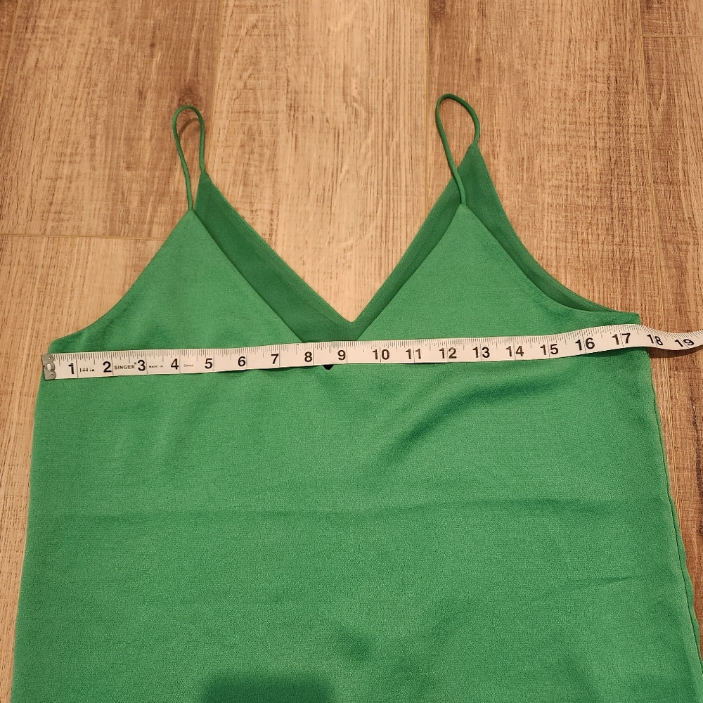 NWT Express Tank Cami Women's Small, Kelly Green, Spaghetti Strap, V-neck, Flowy - Picture 4 of 7